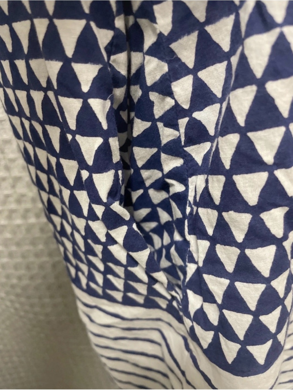 Oliphant cabana sleeveless shift dress. - Picture 5 of 5